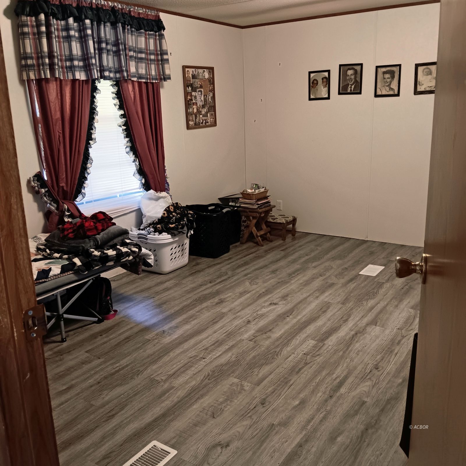 13 Dew St Property Photo 9