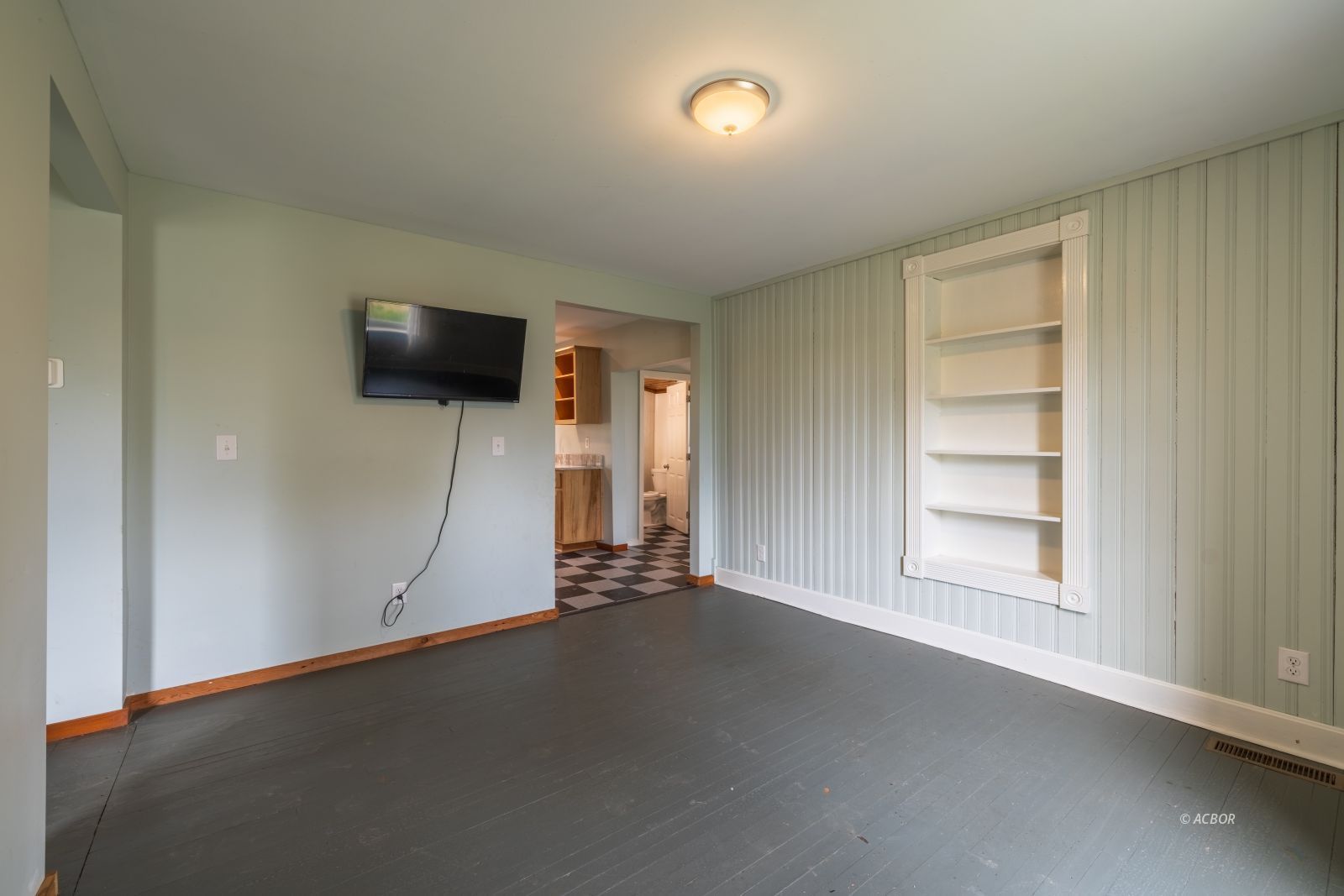 85 Converse St Property Photo 10