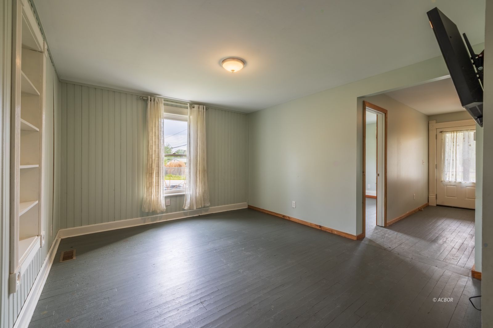 85 Converse St Property Photo 11