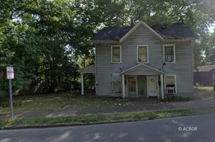 15 Garfield Ave Property Photo 1
