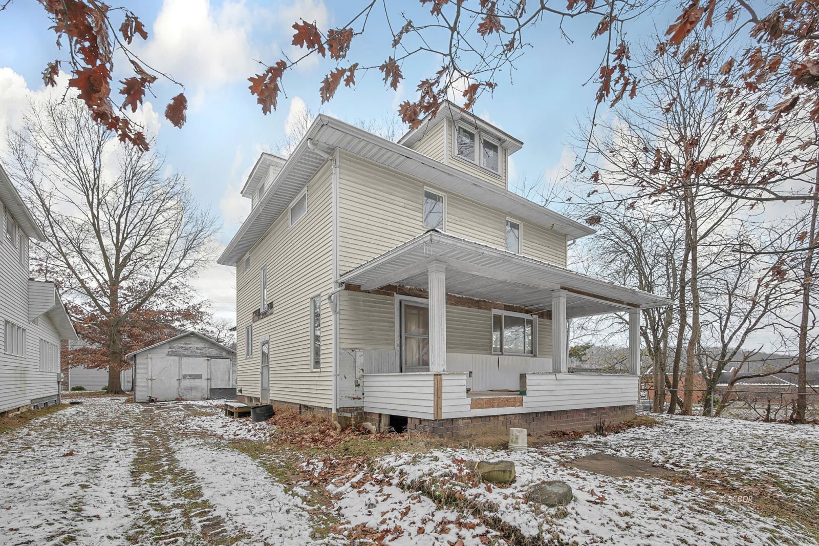 253 W Union St Property Photo 5
