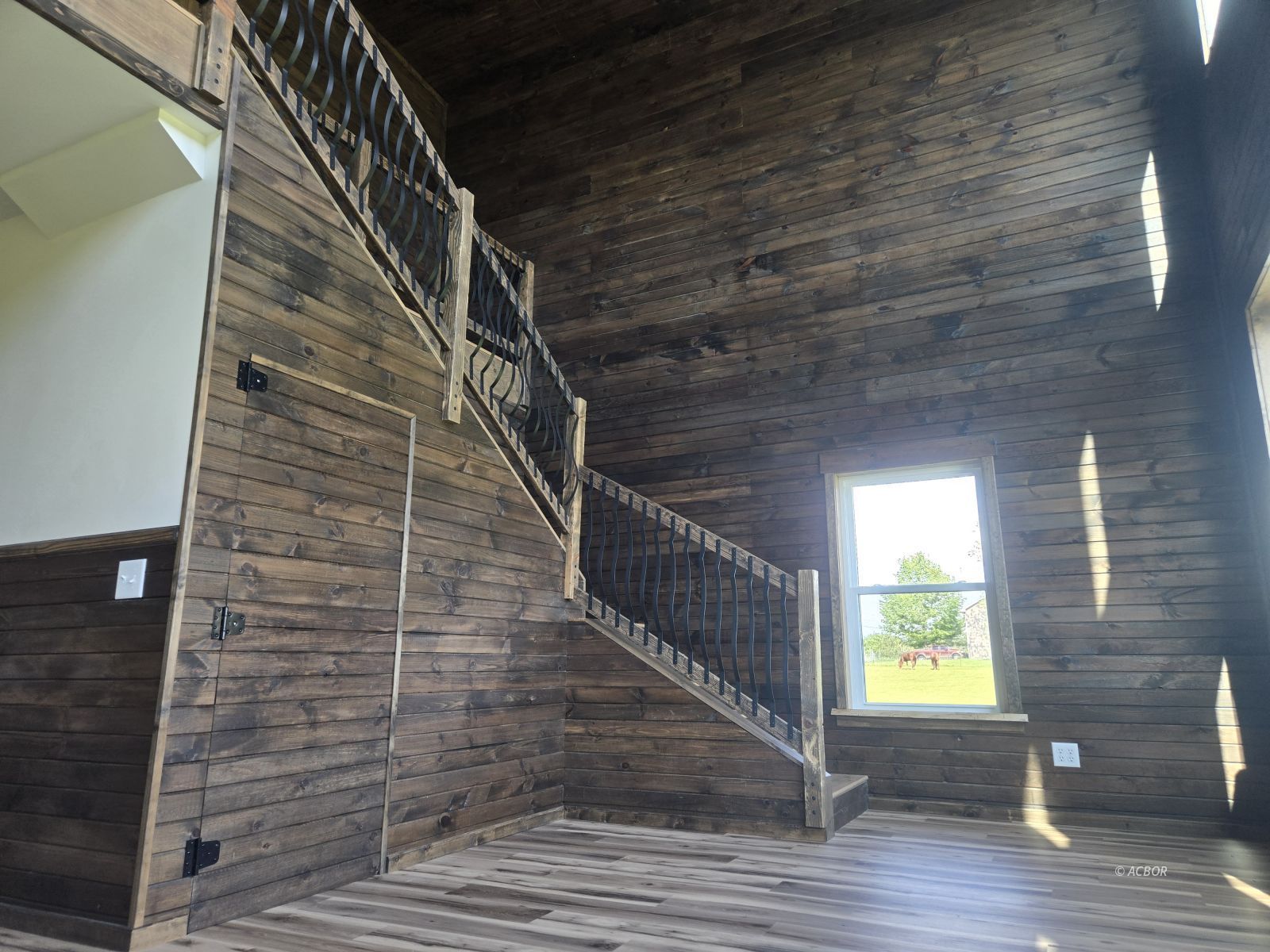 2329 Swart Property Photo 4
