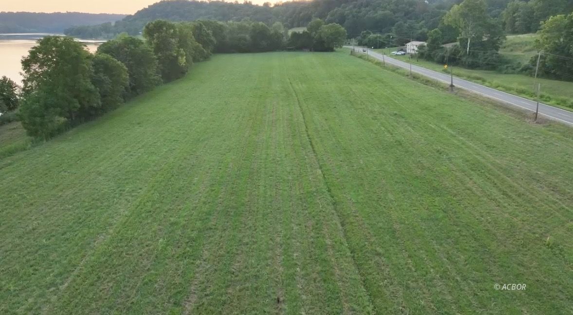 2-11 River Lots Property Photo 4