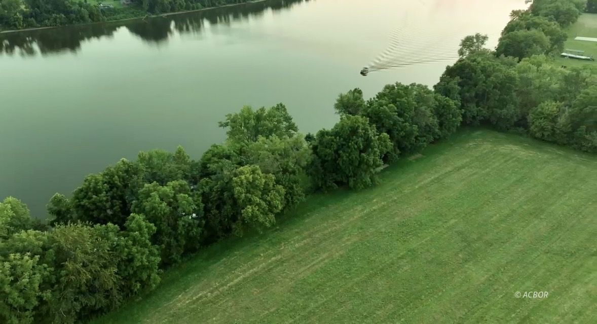 2-11 River Lots Property Photo 6