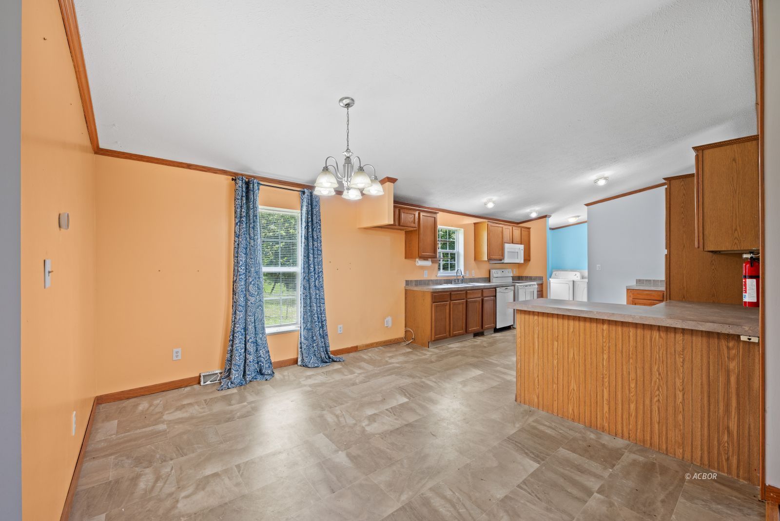 2558 State Route 588 Property Photo 7