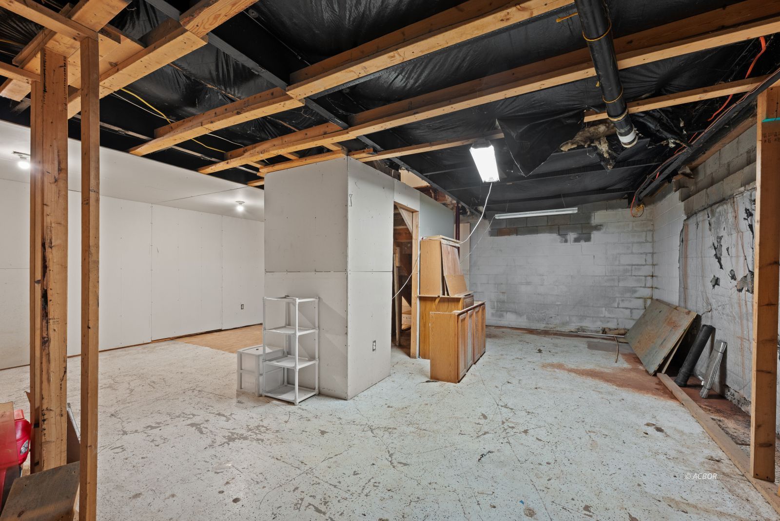 2558 State Route 588 Property Photo 24