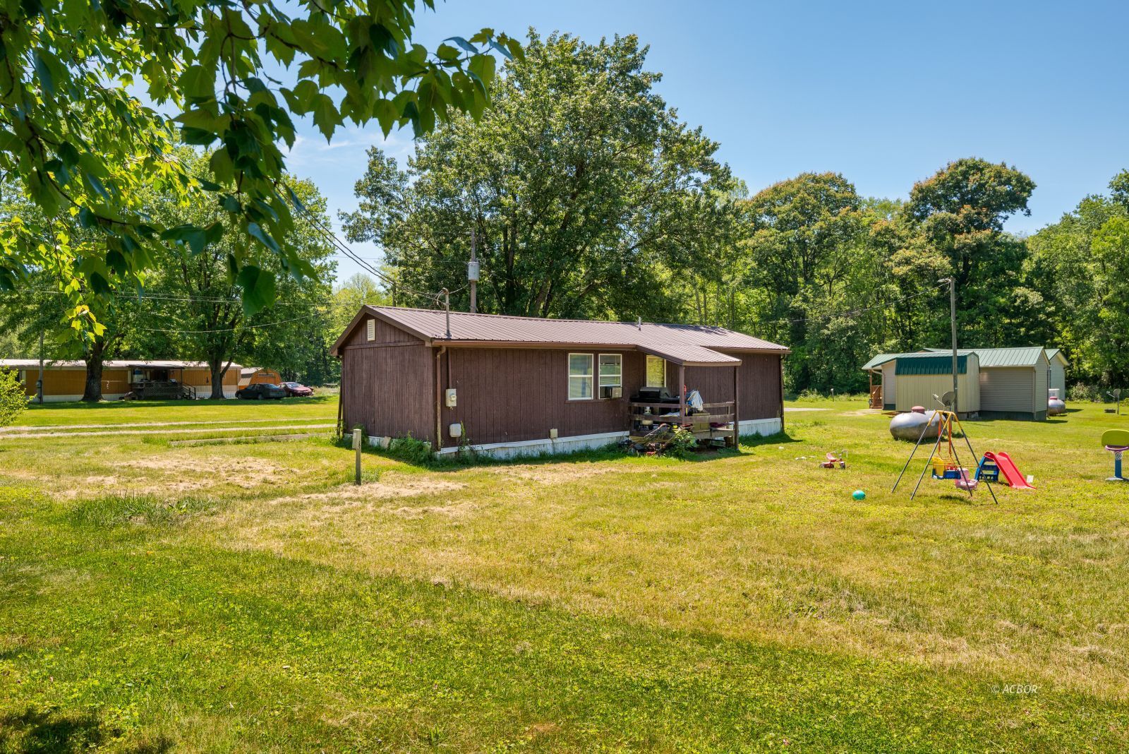 1595 Property Photo 9