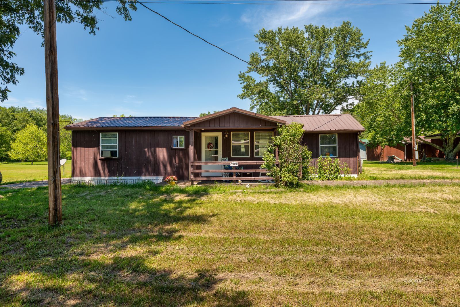 1595 Property Photo 10