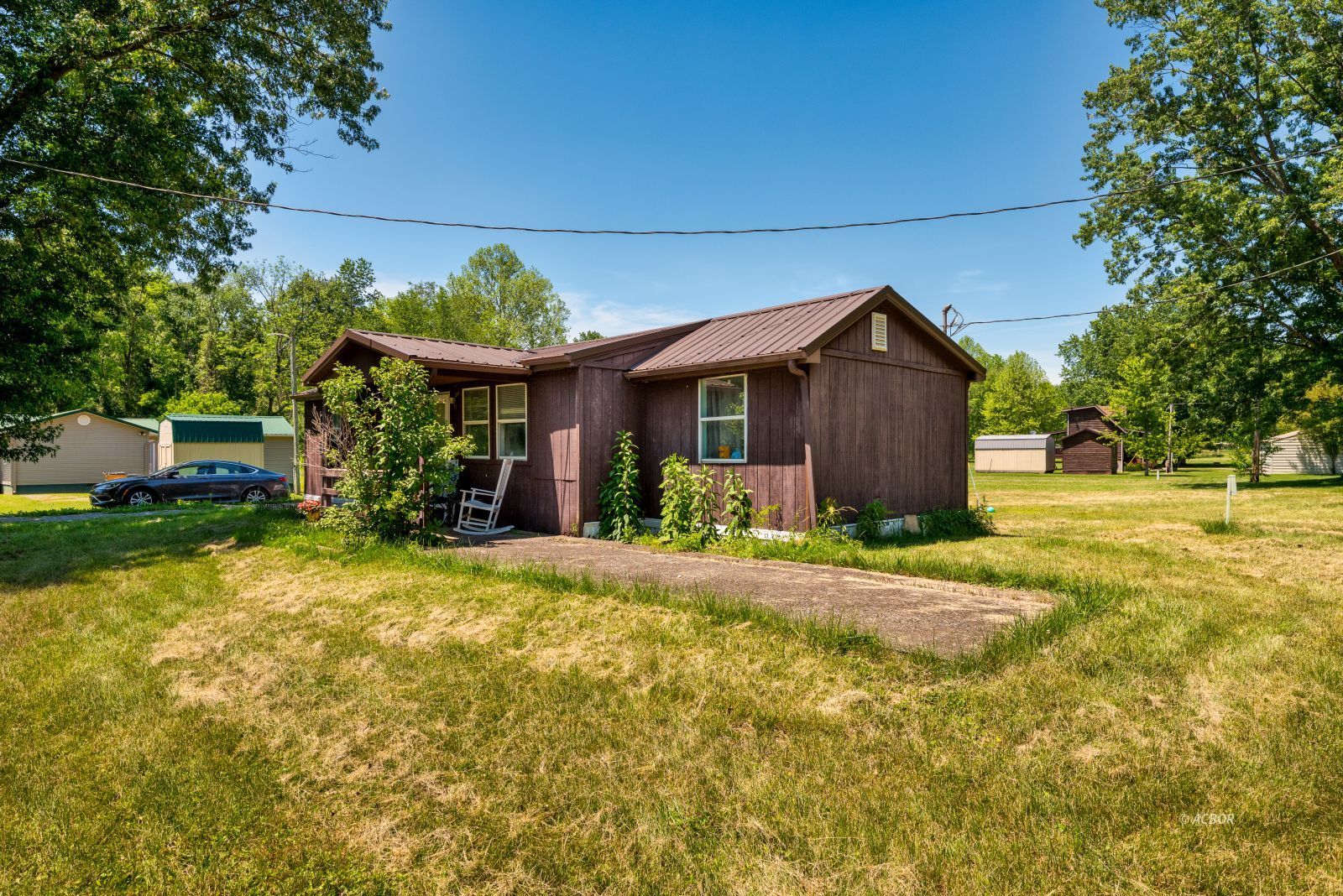 1595 Property Photo 12