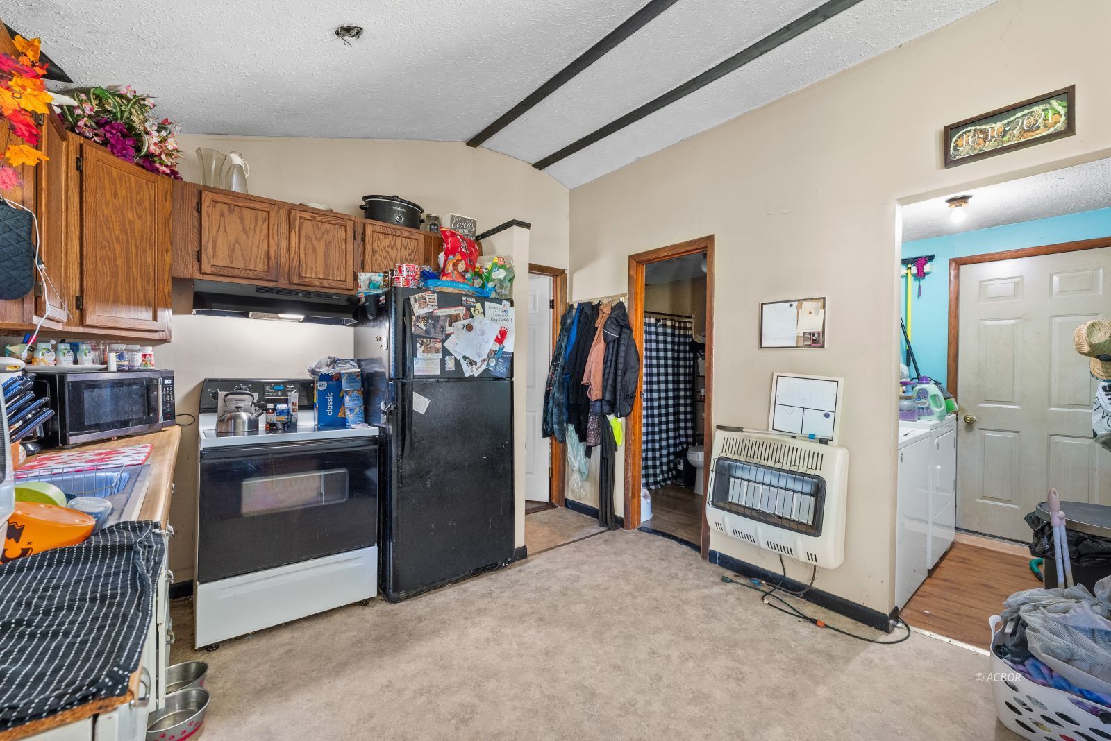 1595 Property Photo 13
