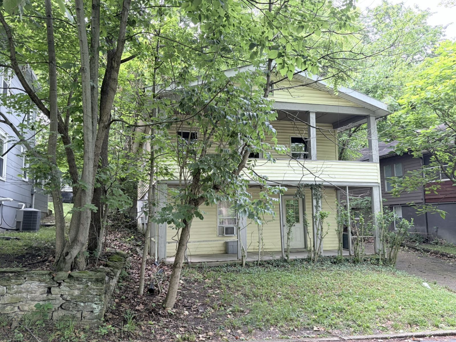 304 Highland Ave. Property Photo 1