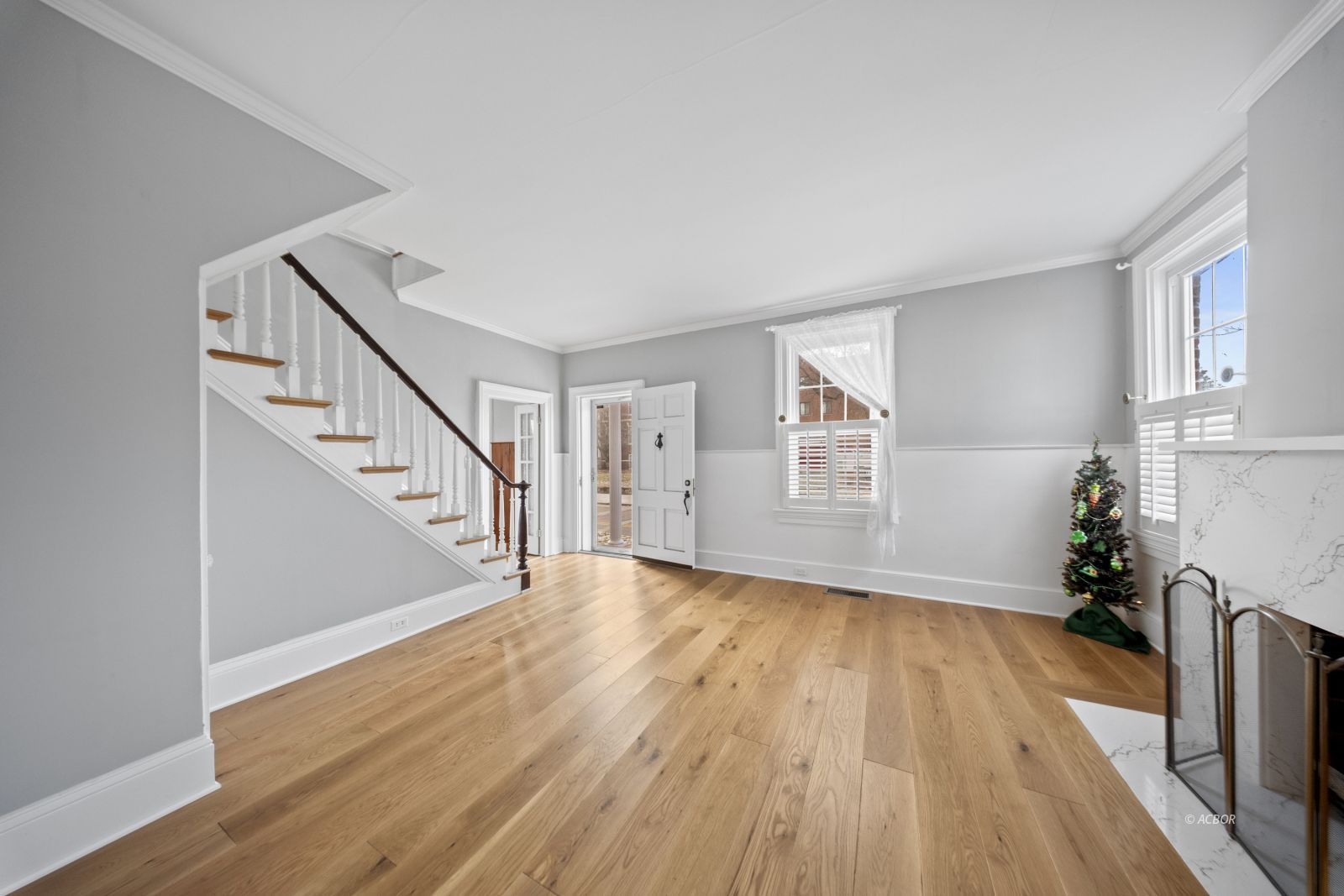 561 First Ave Property Photo 15