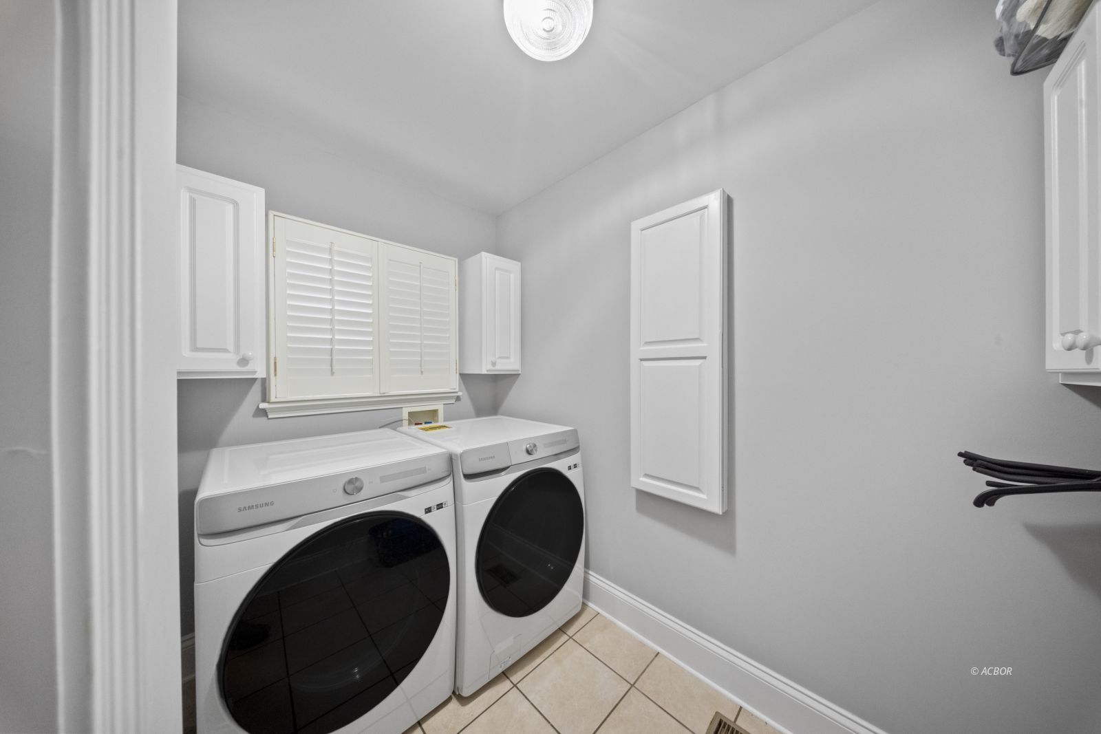 561 First Ave Property Photo 28