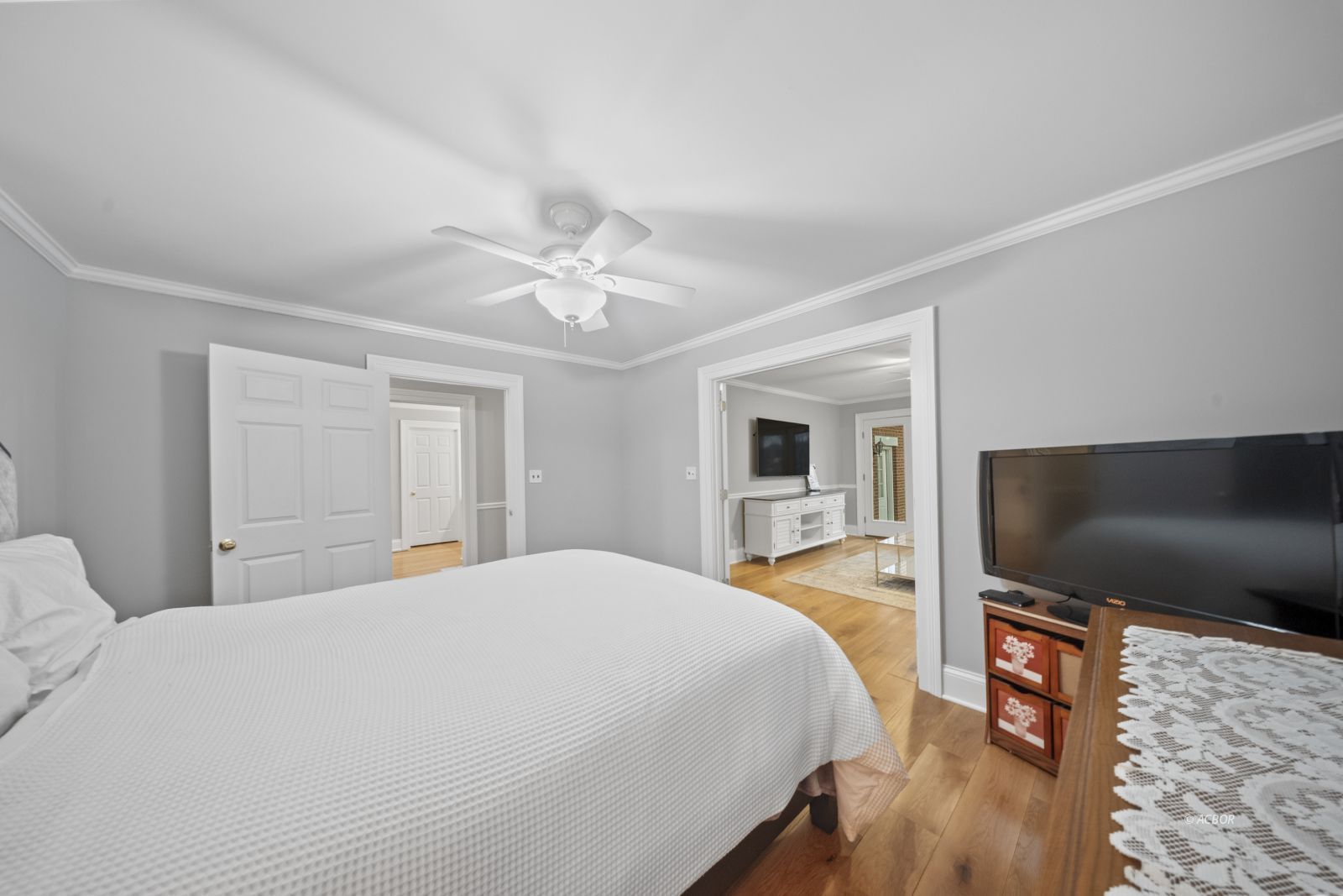 561 First Ave Property Photo 38