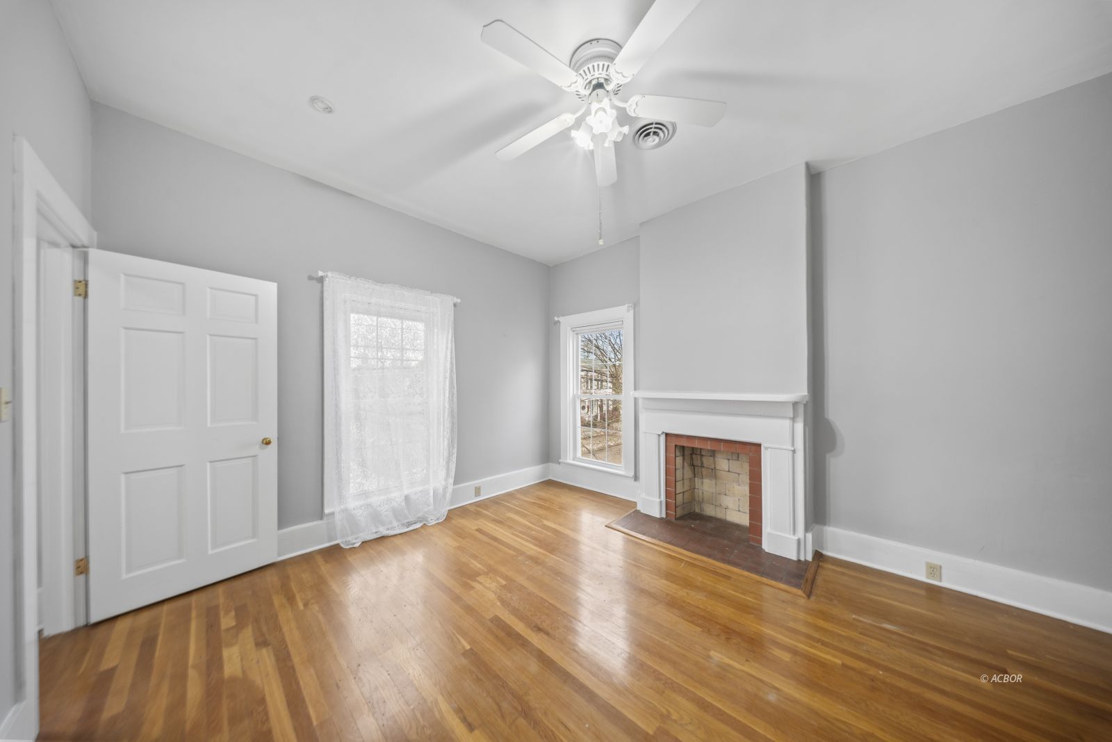 561 First Ave Property Photo 43