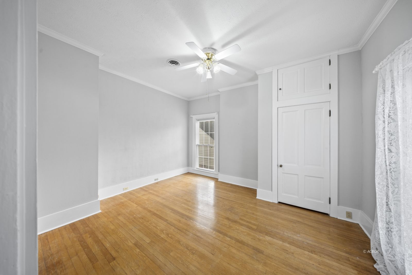 561 First Ave Property Photo 45