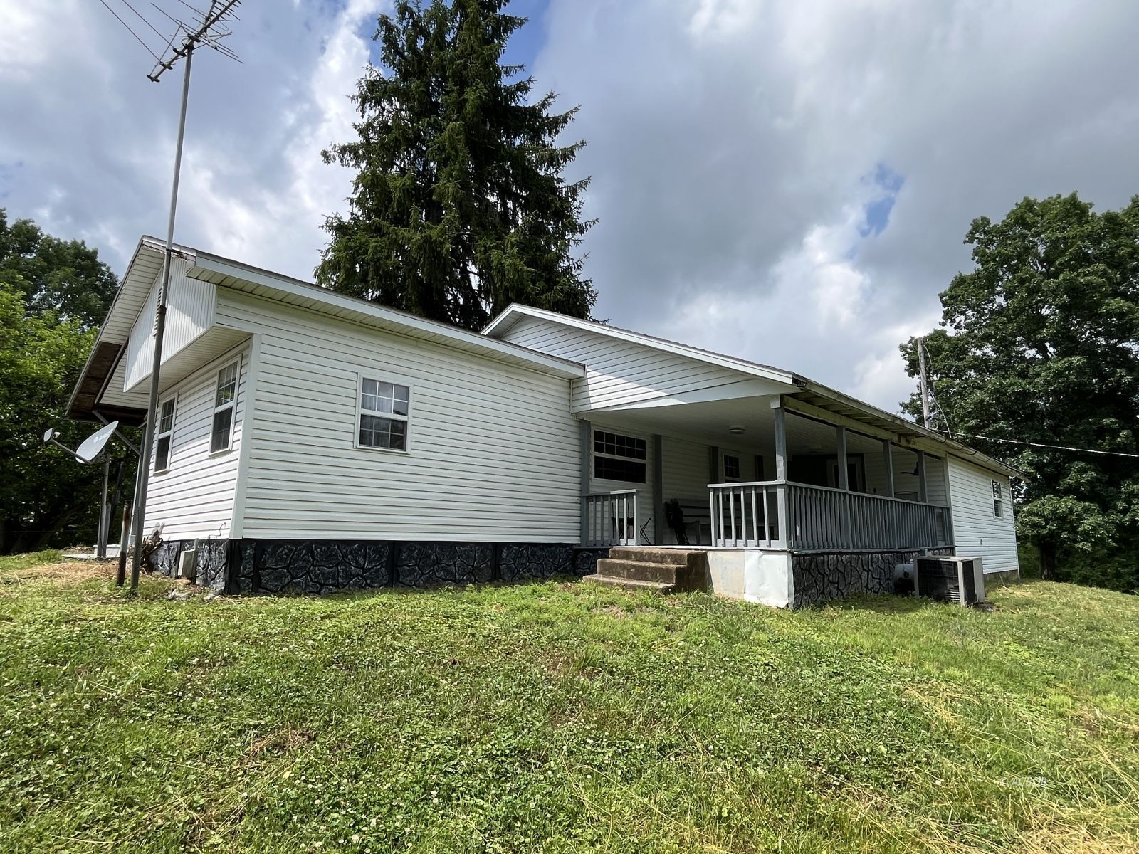 37900 Holley Rd Property Photo 5