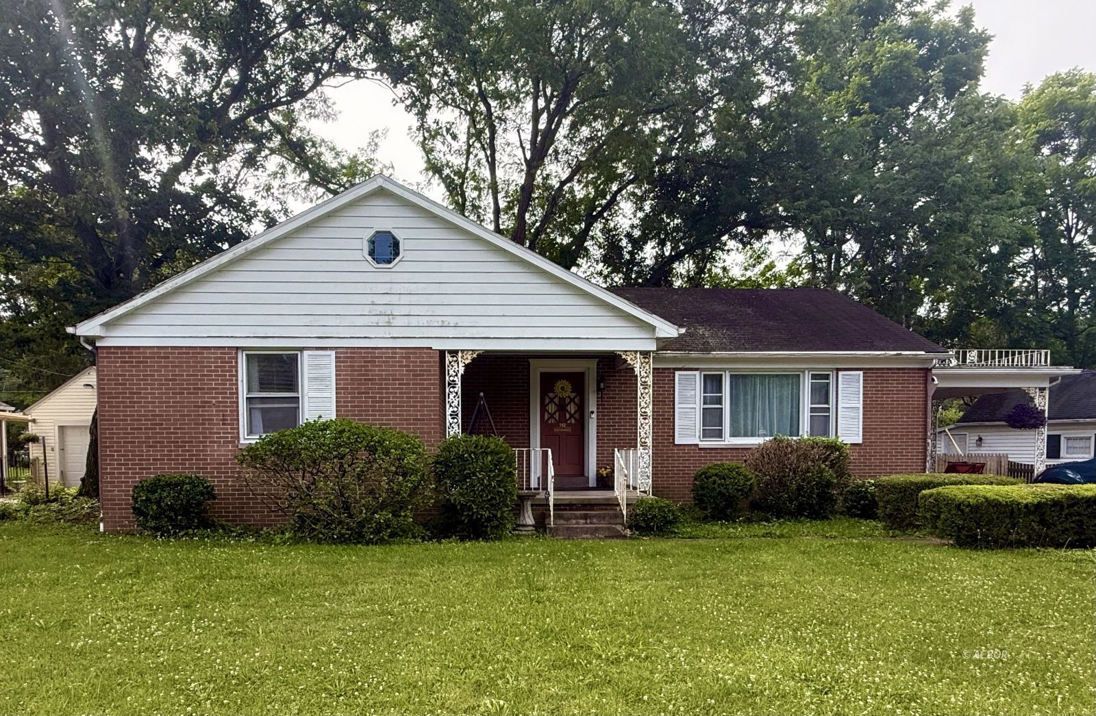 752 Pleasantville Rd Property Photo 1