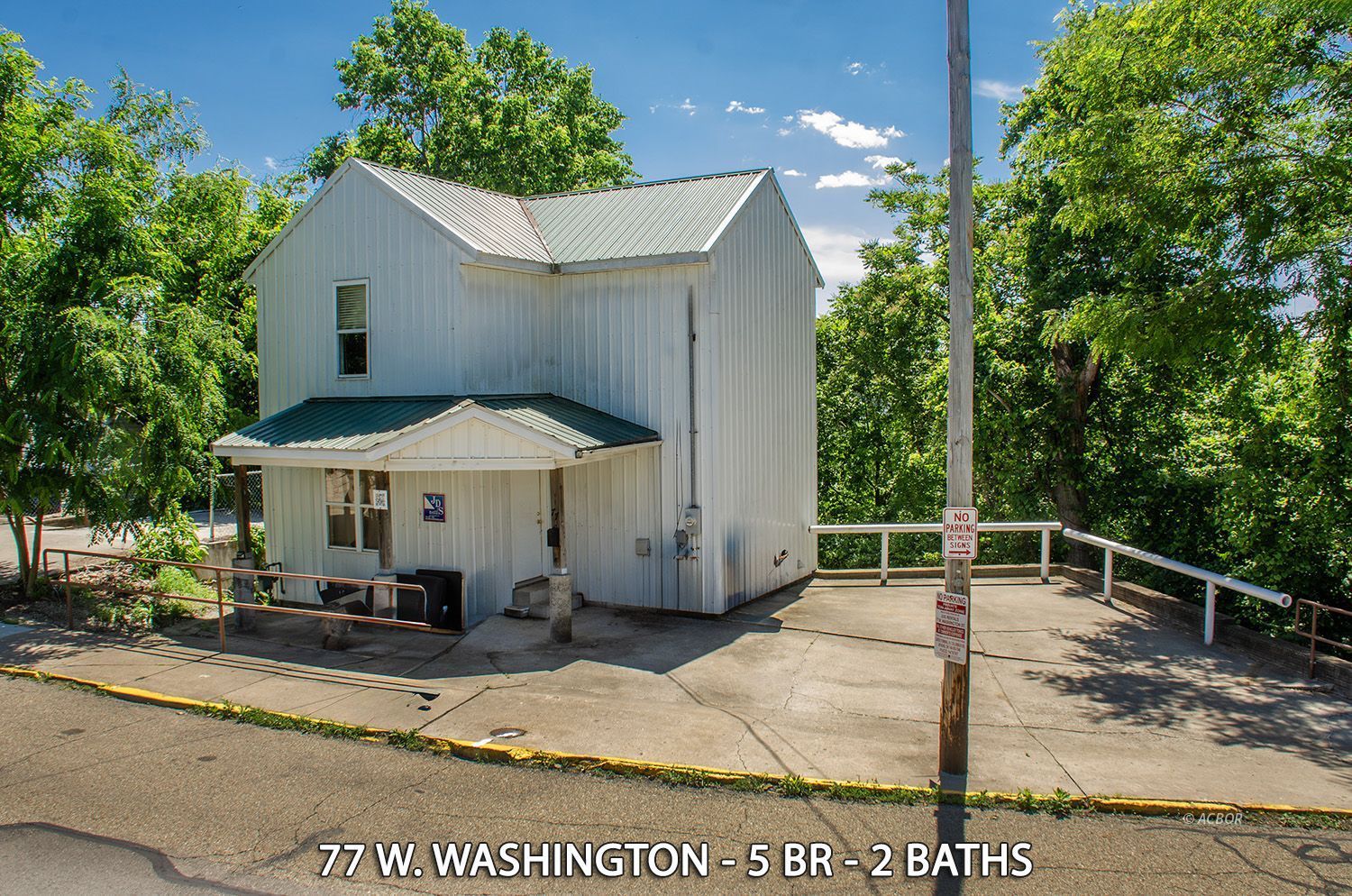 77 W Washington St Property Photo 1