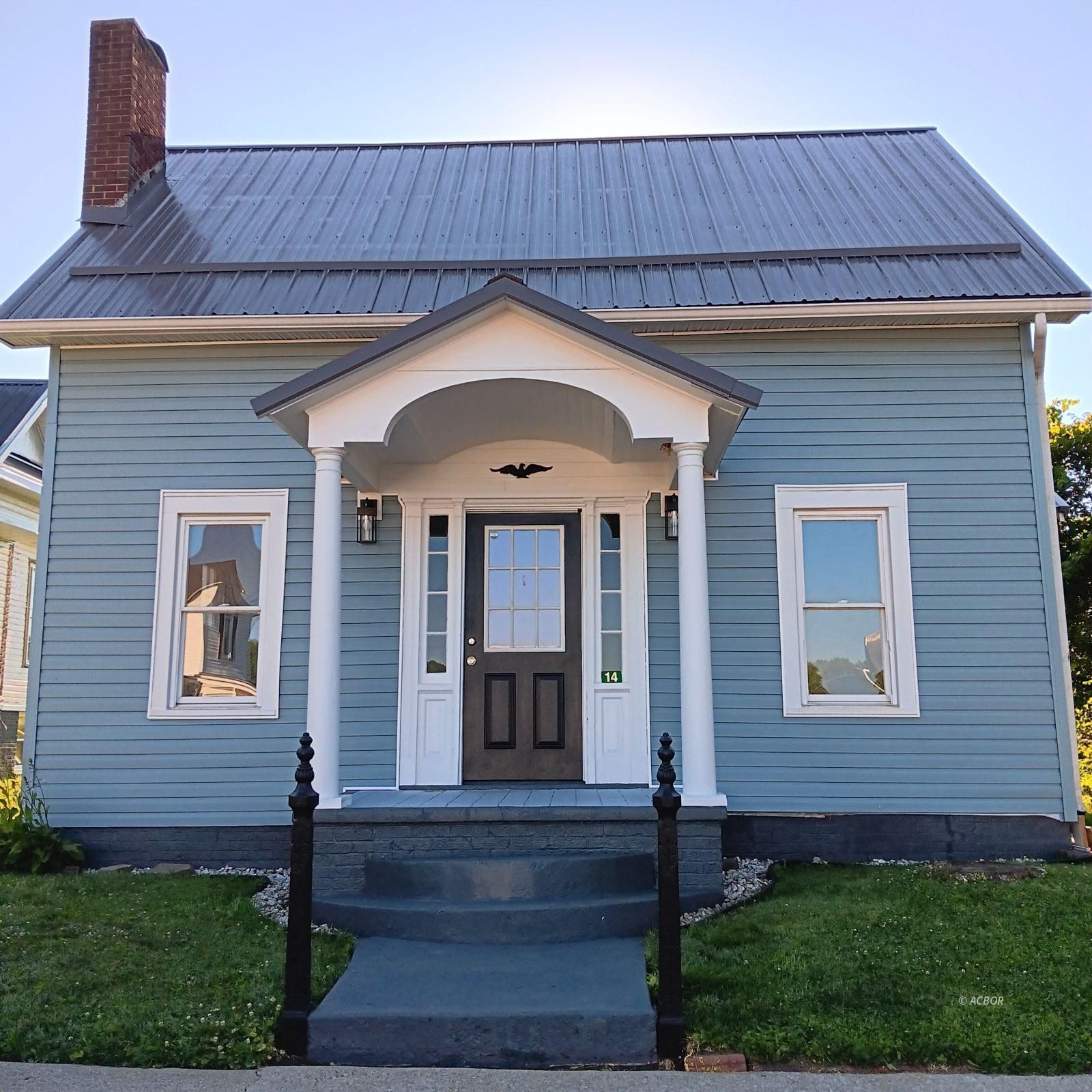 14 S Sixth St Property Photo 1