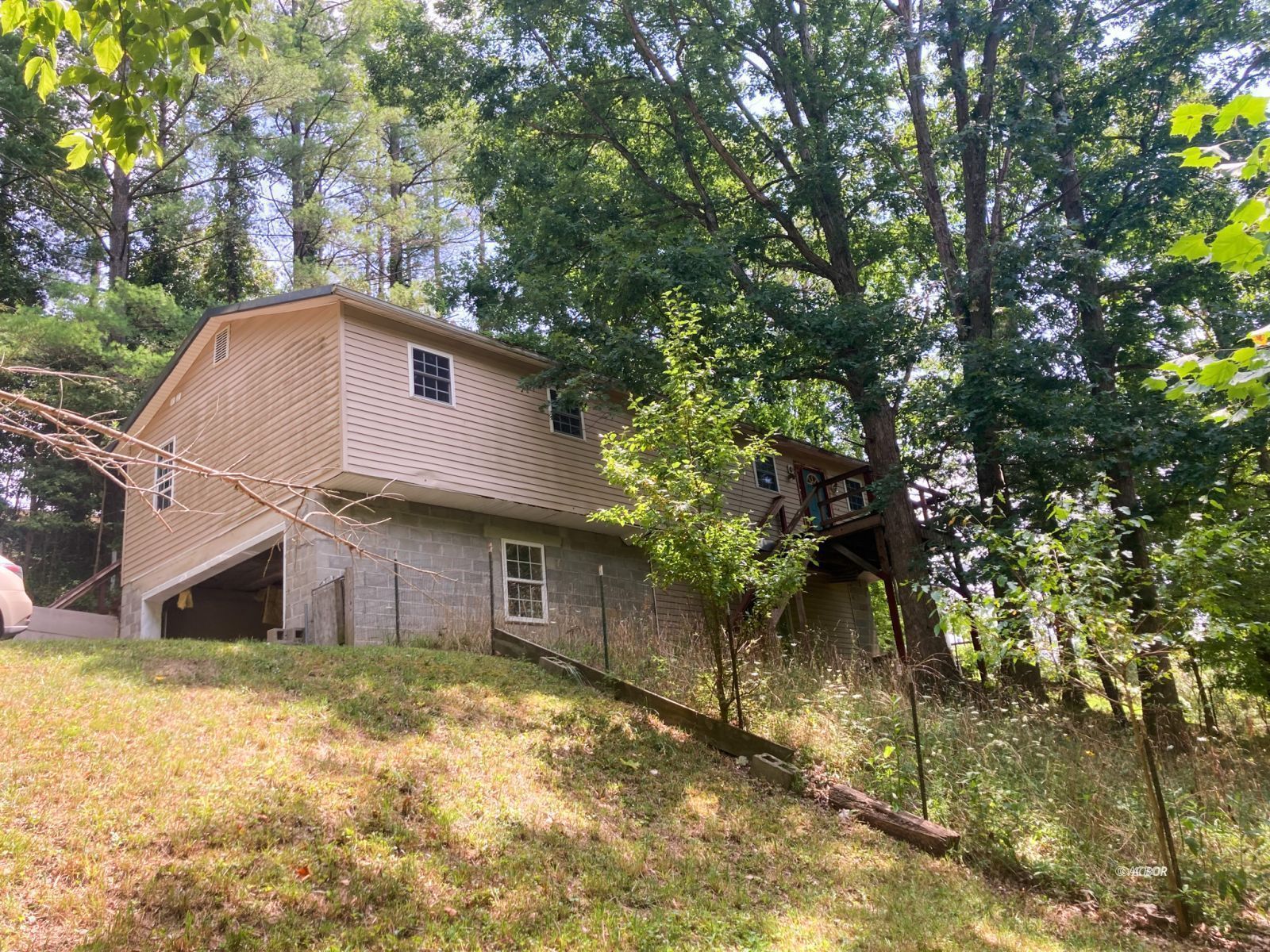 25 Koker Ln Property Photo 1