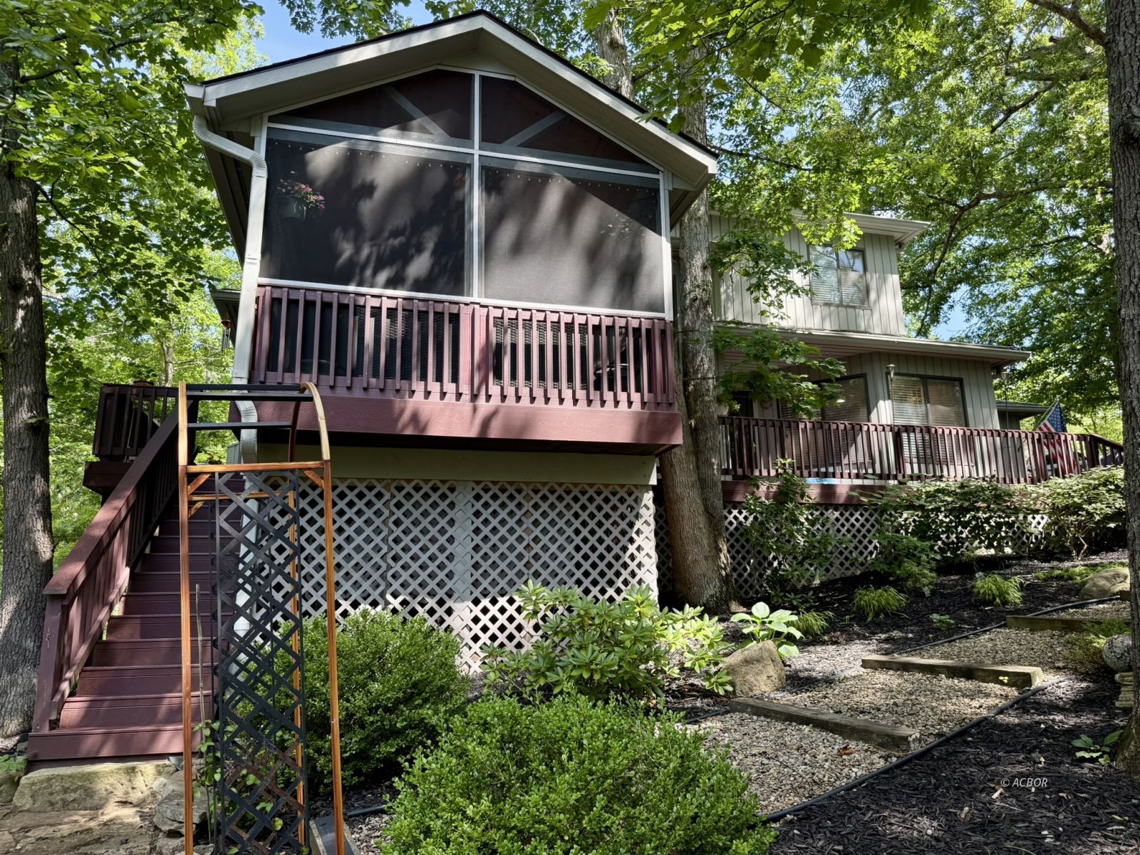 7027 Woodmere Dr Property Photo 27