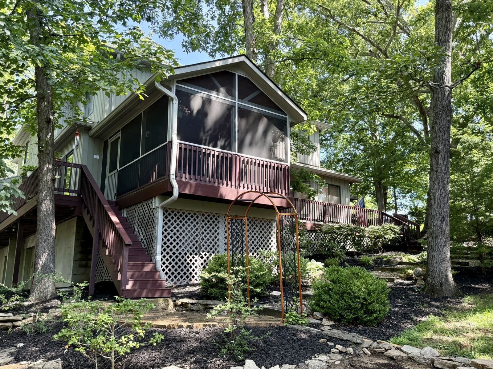 7027 Woodmere Dr Property Photo 31