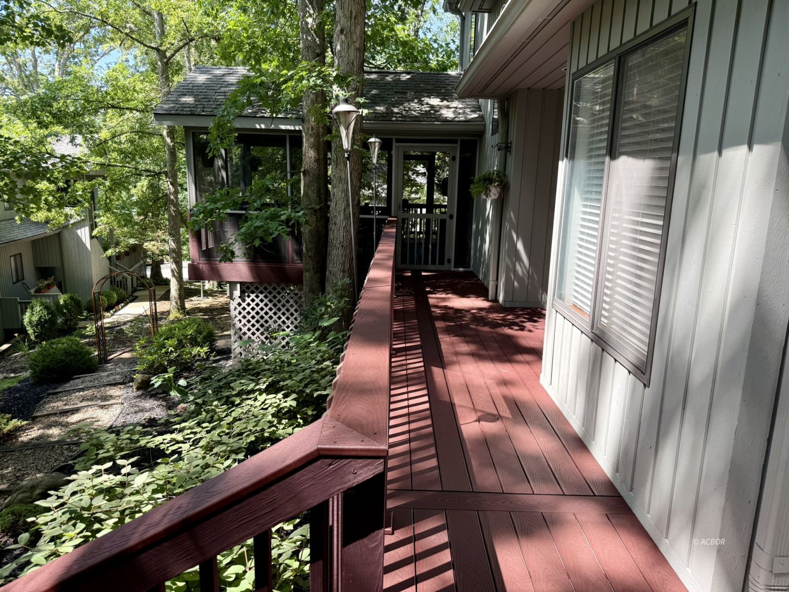 7027 Woodmere Dr Property Photo 33