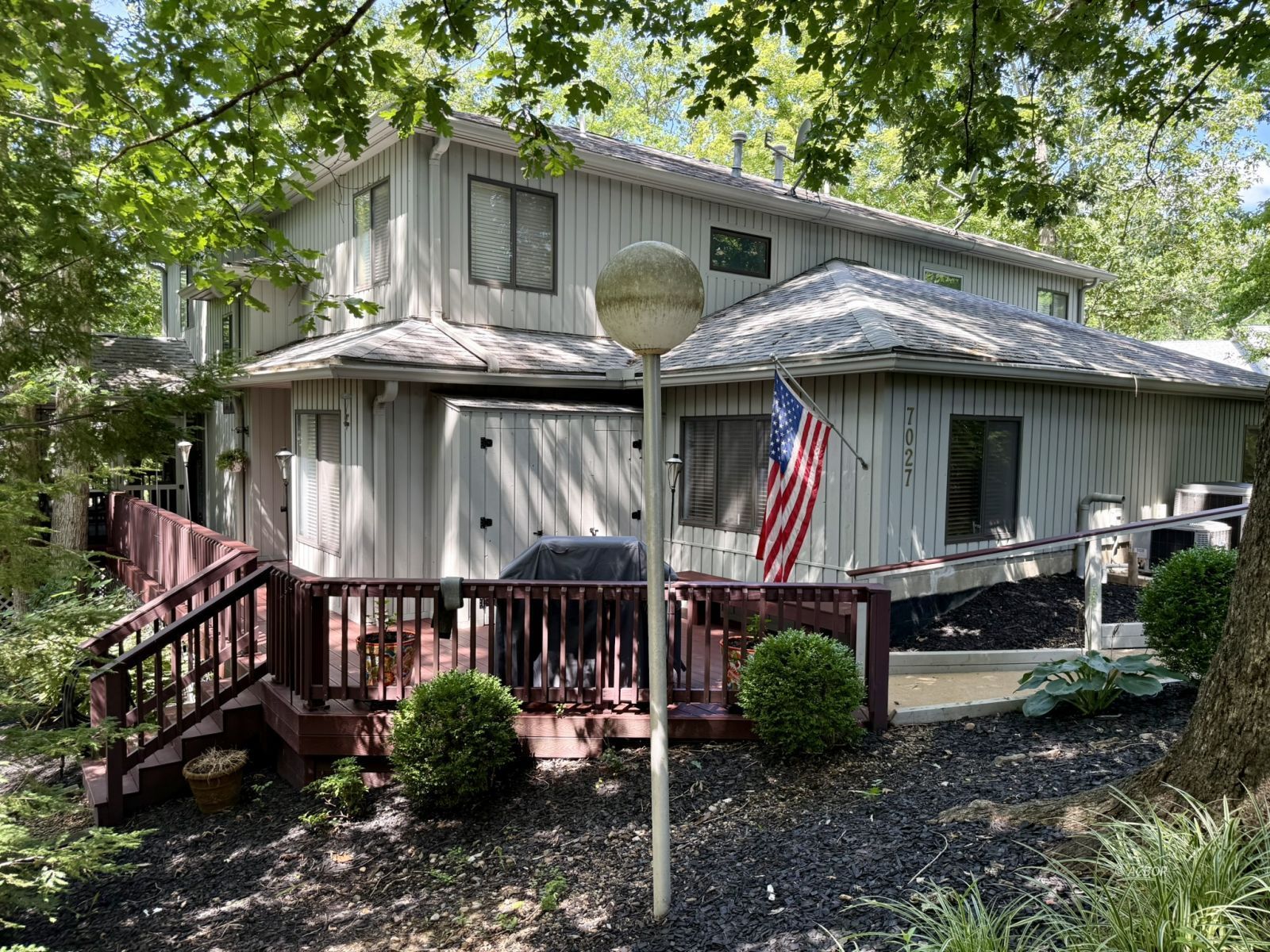 7027 Woodmere Dr Property Photo 36