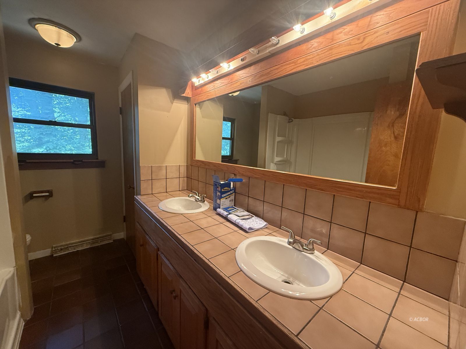 6 Riverview Dr Property Photo 9
