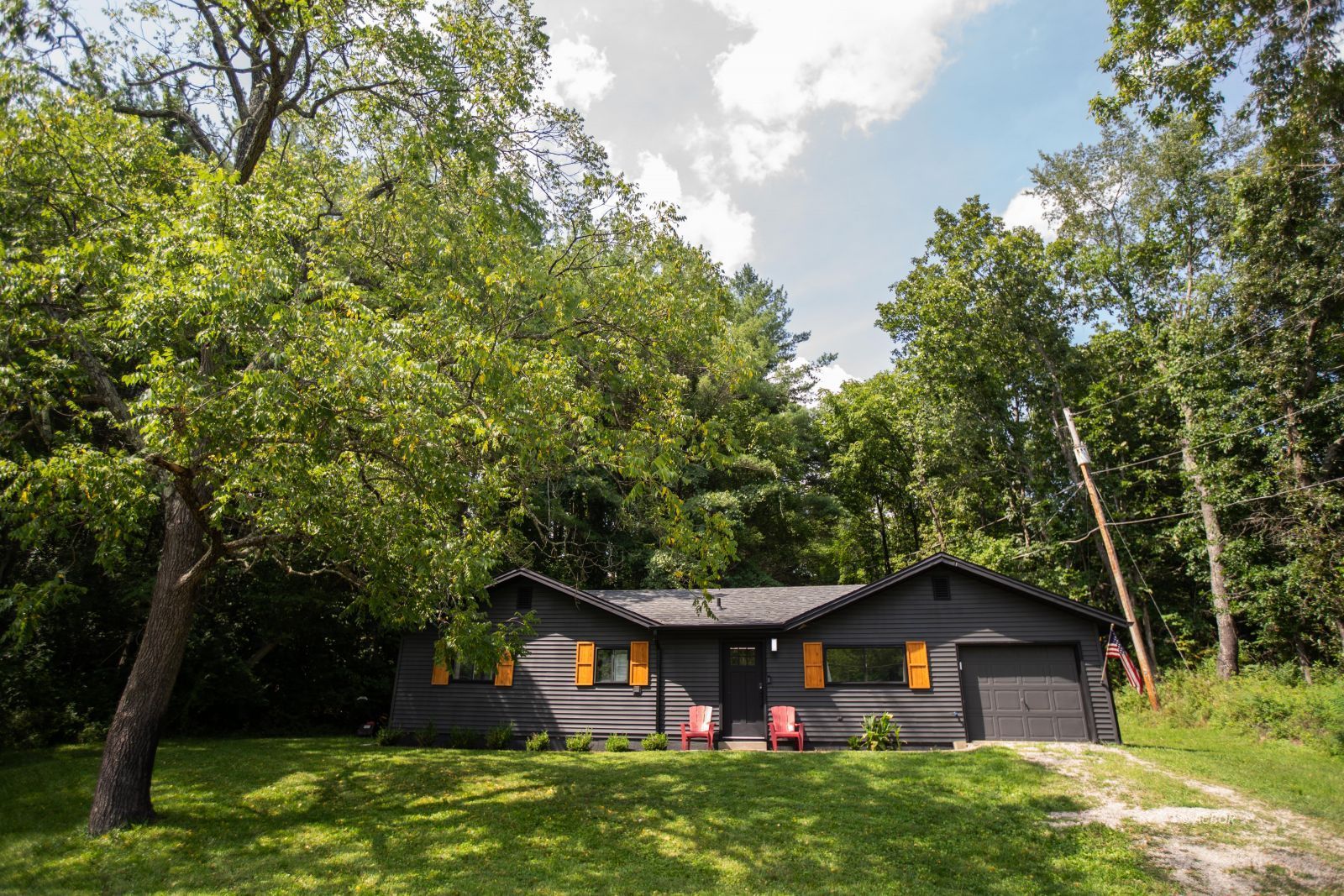 9676 Hooper Rd Property Photo 1