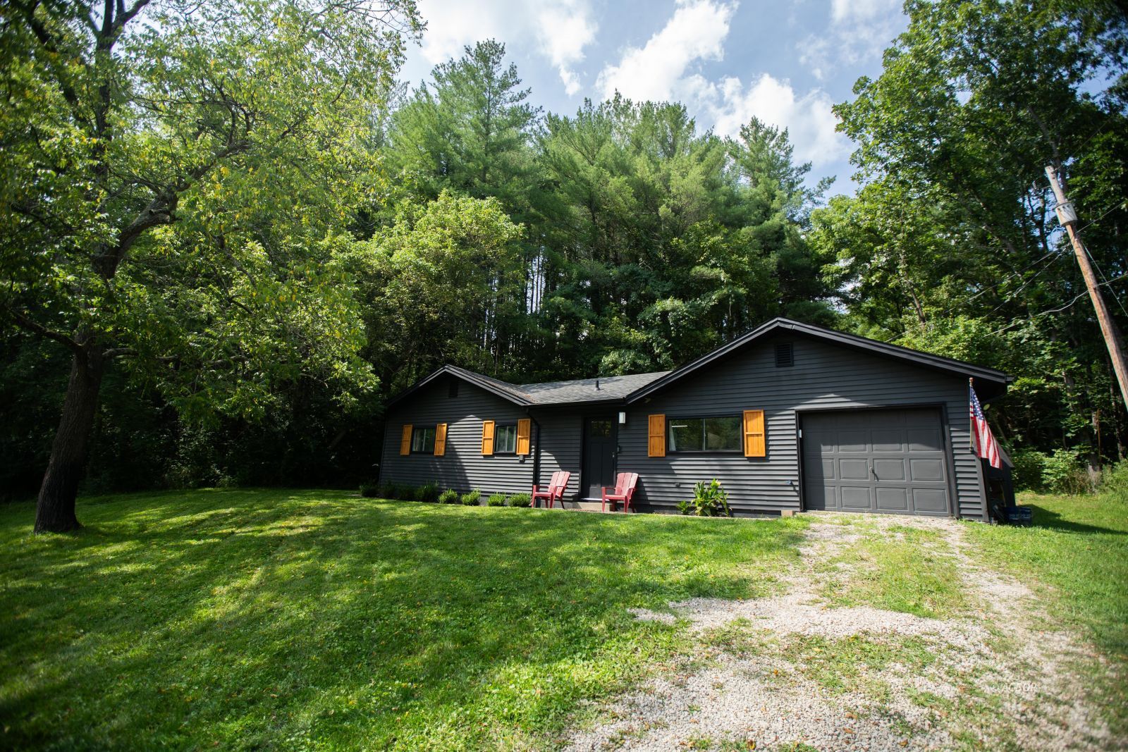 9676 Hooper Rd Property Photo 4