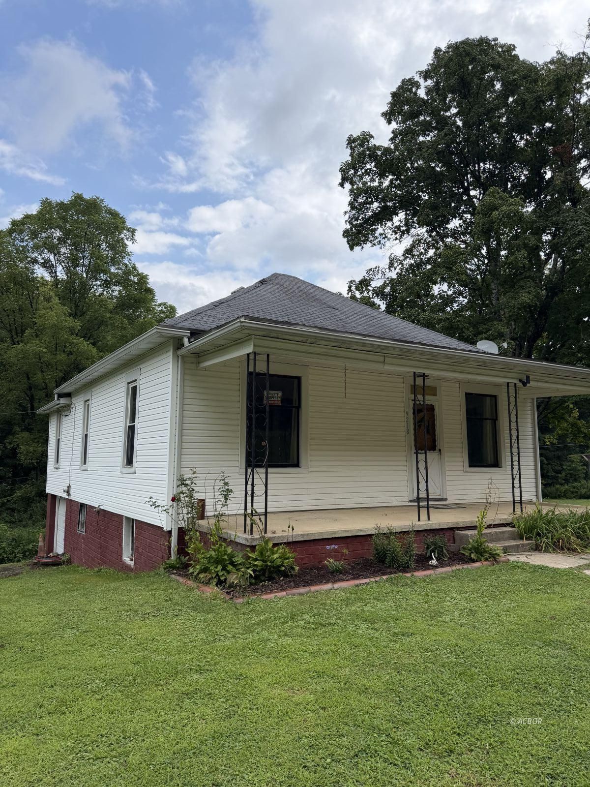9218 State Route 685 Property Photo 1