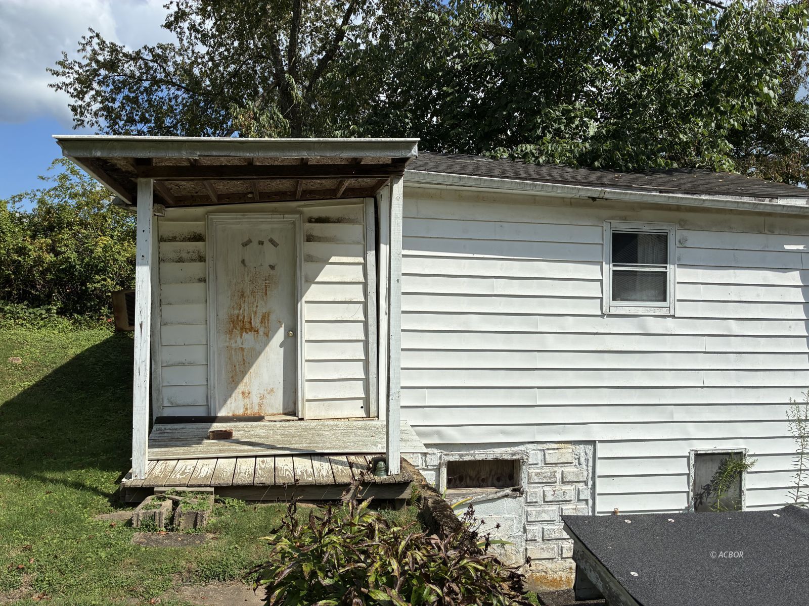 230 Rutland St Property Photo 18