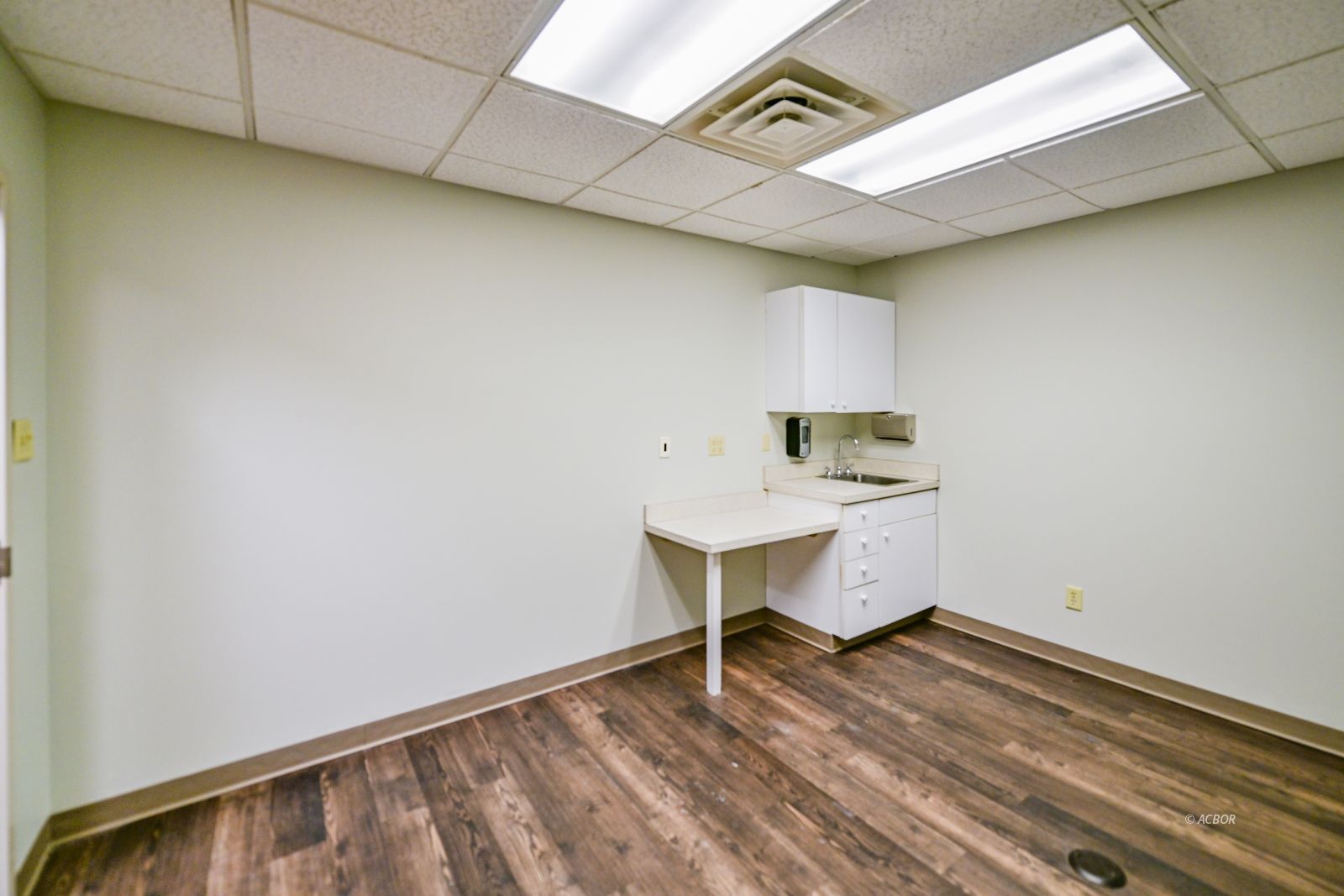 86 Columbus Cir # 203b Property Photo 4