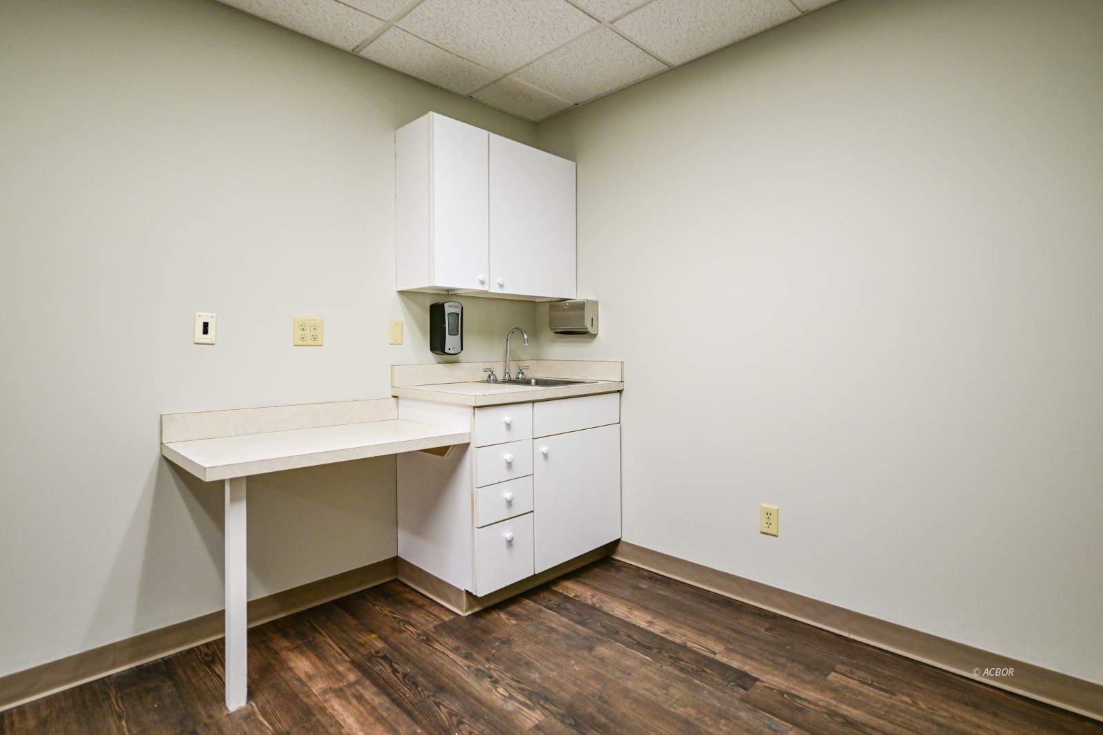 86 Columbus Cir # 203b Property Photo 5