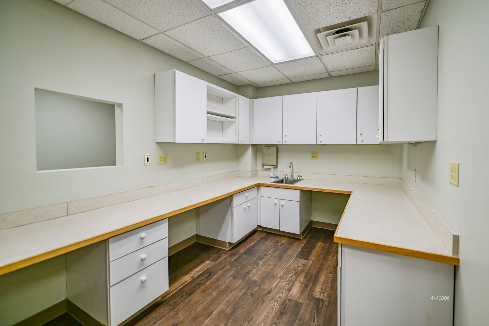 86 Columbus Cir # 203b Property Photo 9
