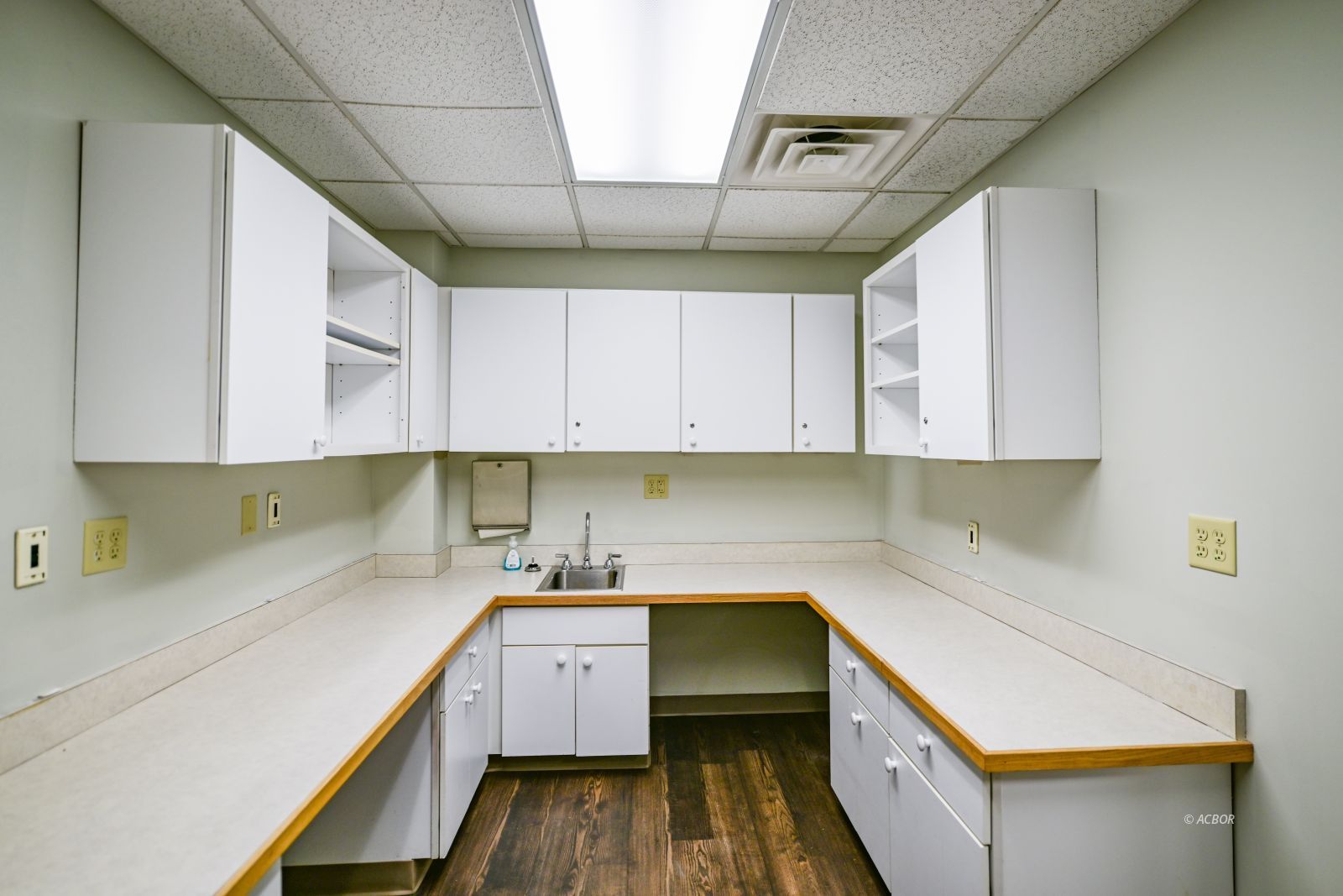 86 Columbus Cir # 203b Property Photo 10