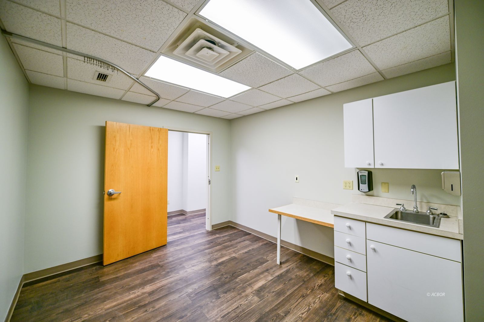 86 Columbus Cir # 203b Property Photo 13
