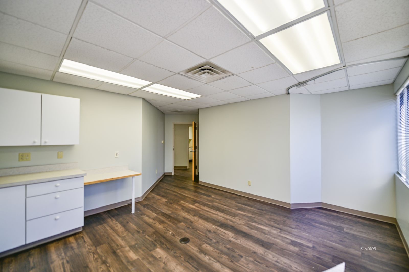 86 Columbus Cir # 203b Property Photo 18