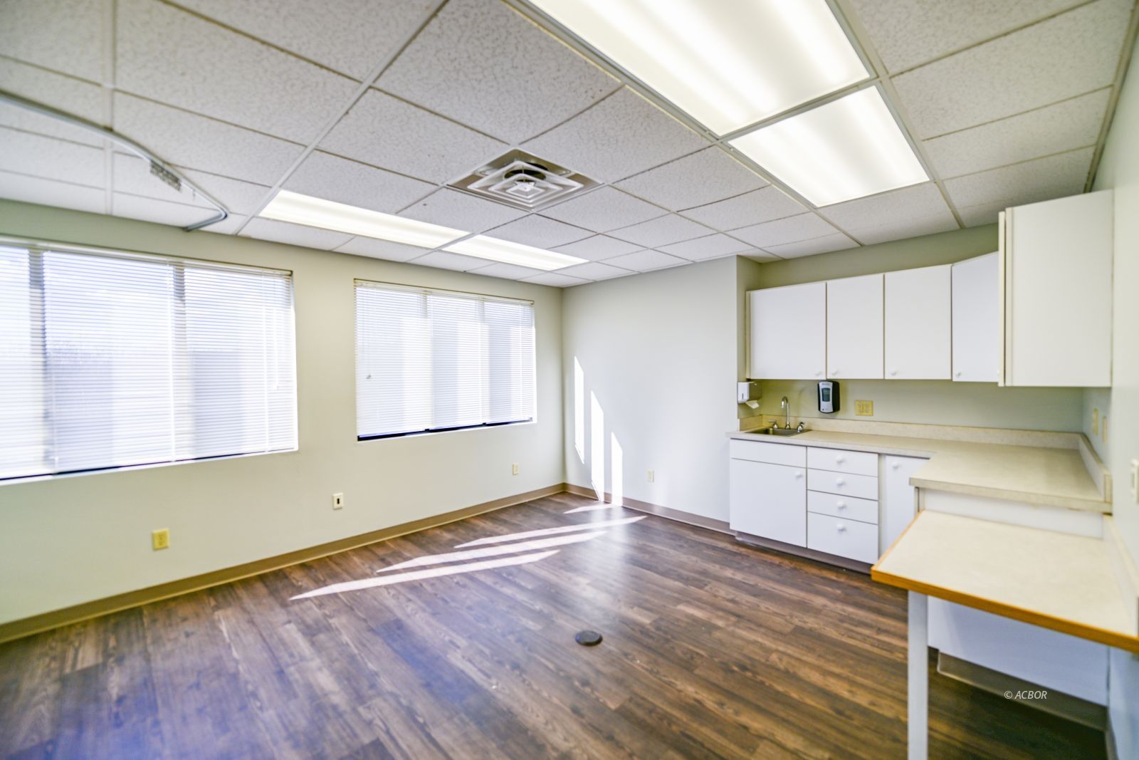 86 Columbus Cir # 203b Property Photo 19