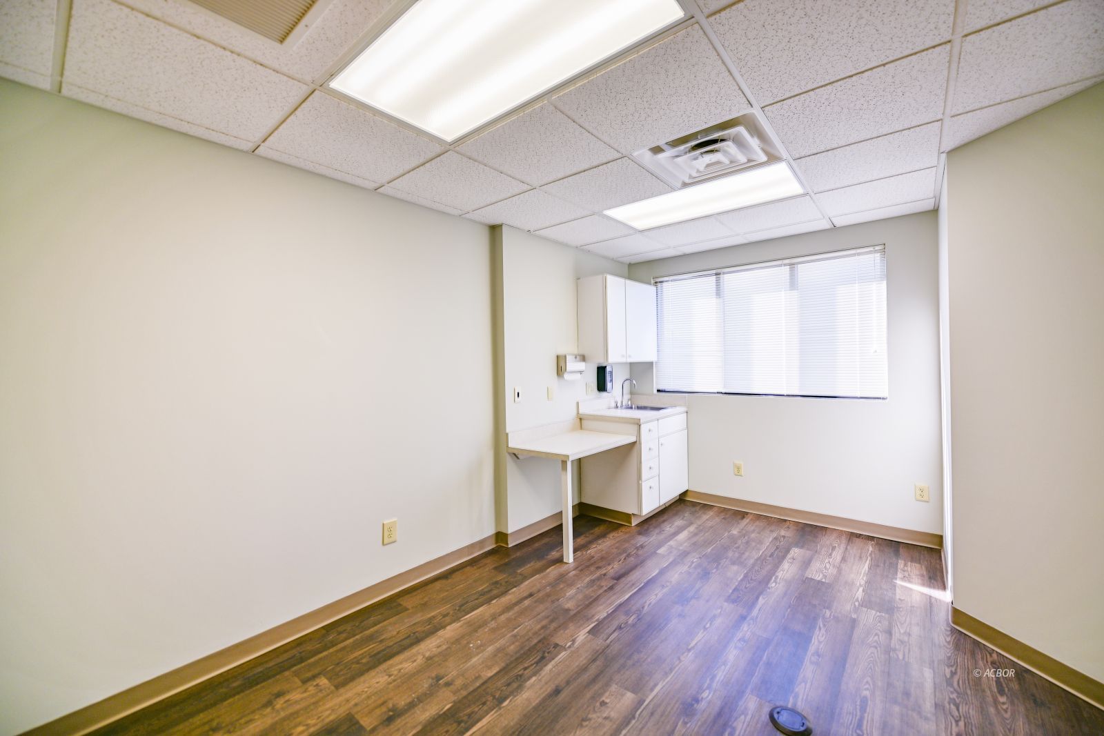 86 Columbus Cir # 203b Property Photo 20