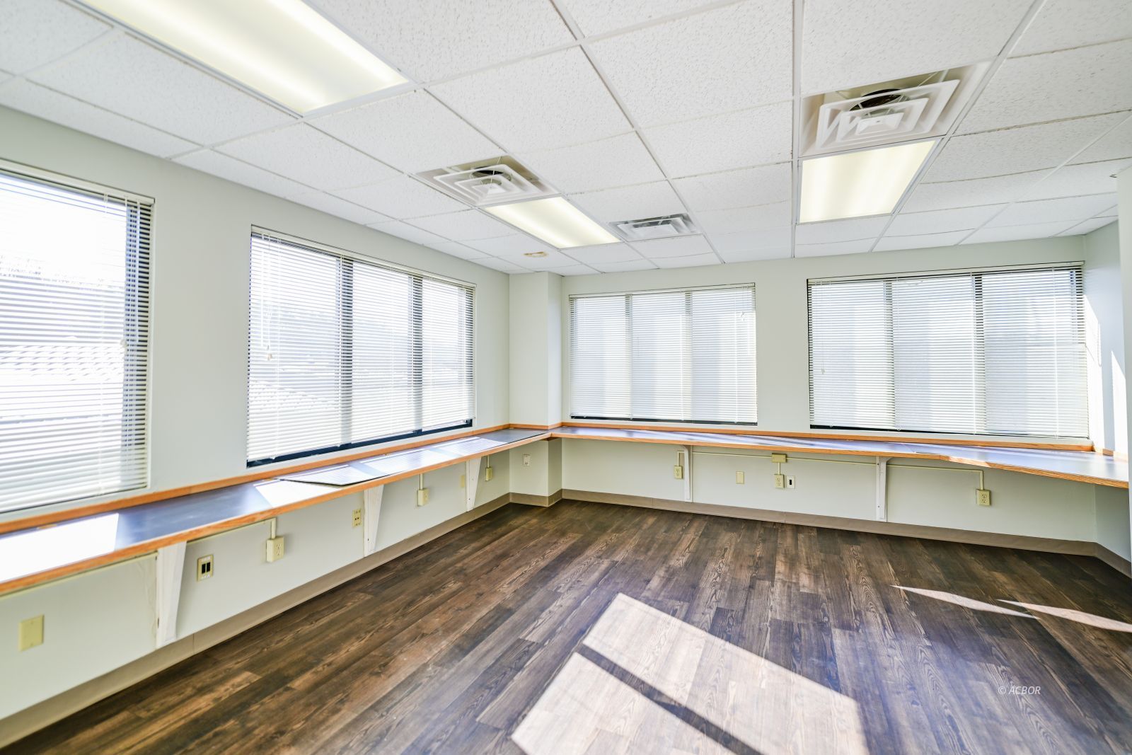 86 Columbus Cir # 203b Property Photo 30