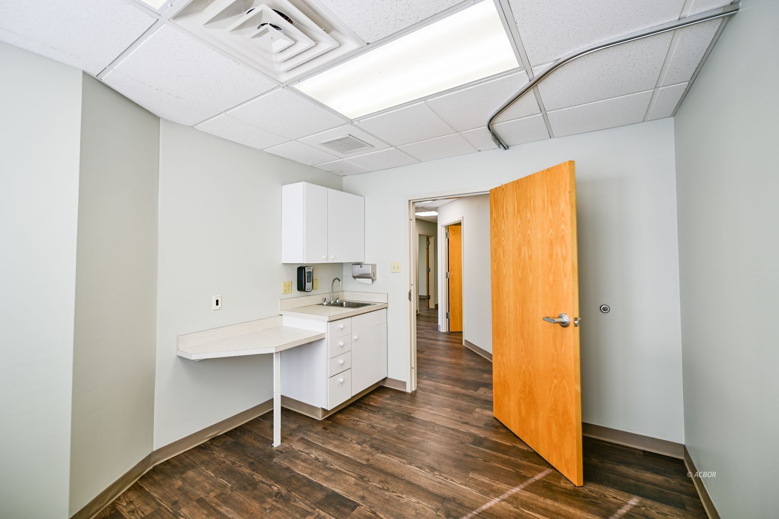 86 Columbus Cir # 203b Property Photo 35