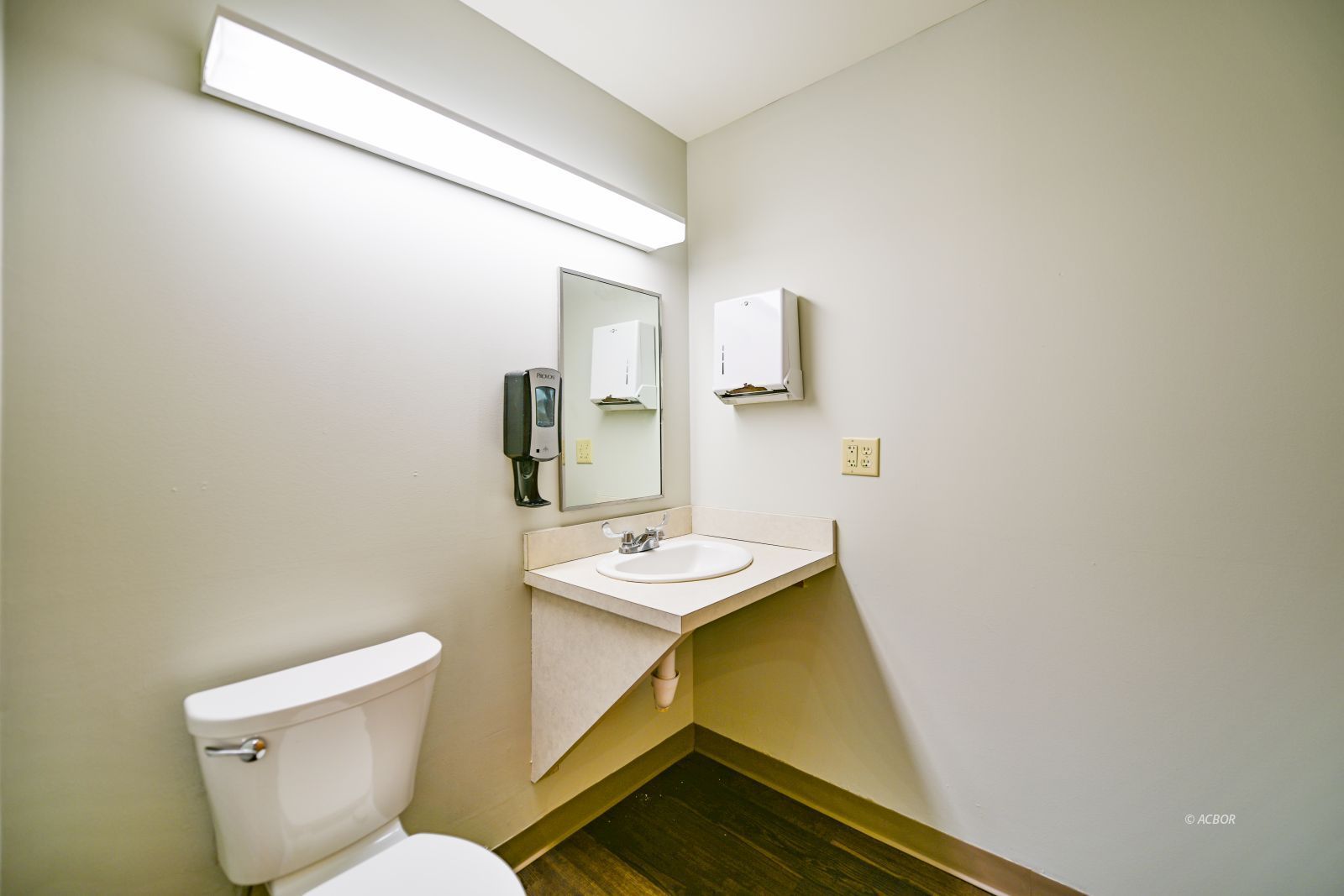 86 Columbus Cir # 203b Property Photo 37