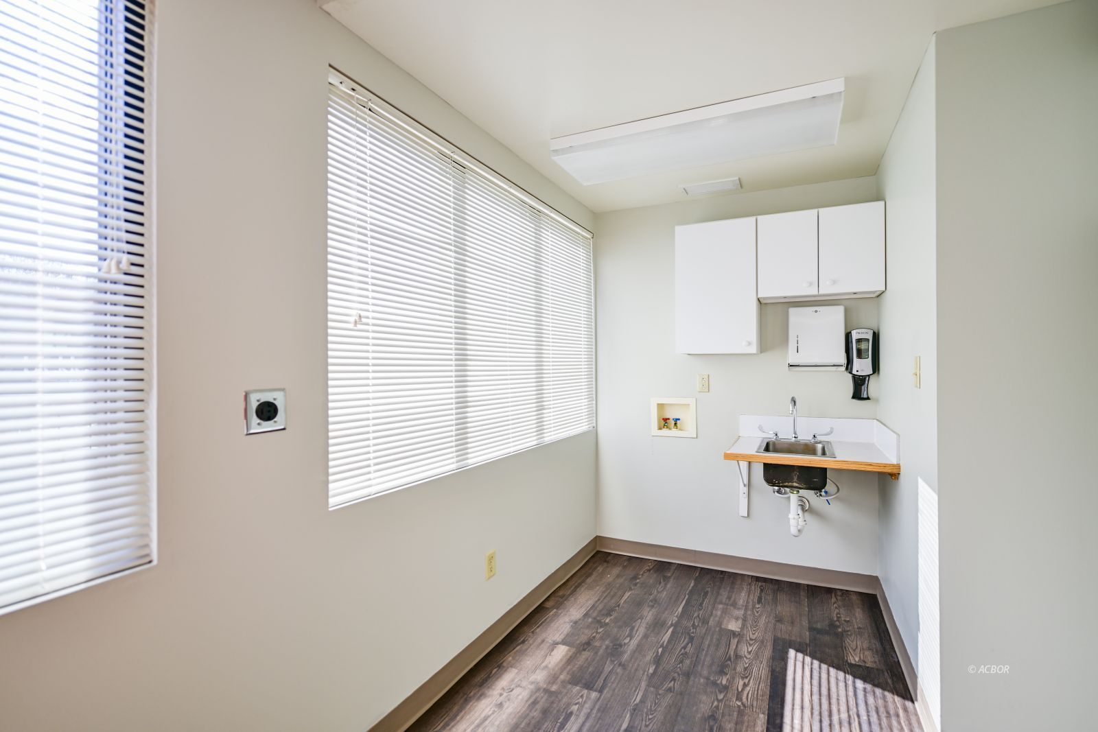 86 Columbus Cir # 203b Property Photo 40