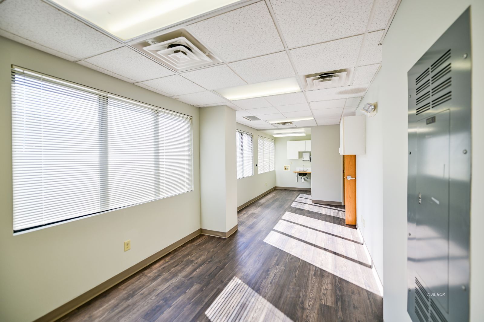 86 Columbus Cir # 203b Property Photo 42