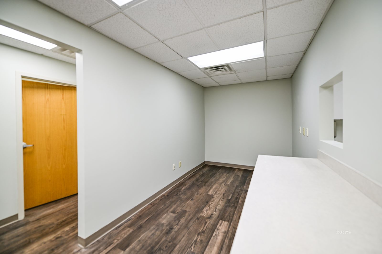 86 Columbus Cir # 203b Property Photo 43