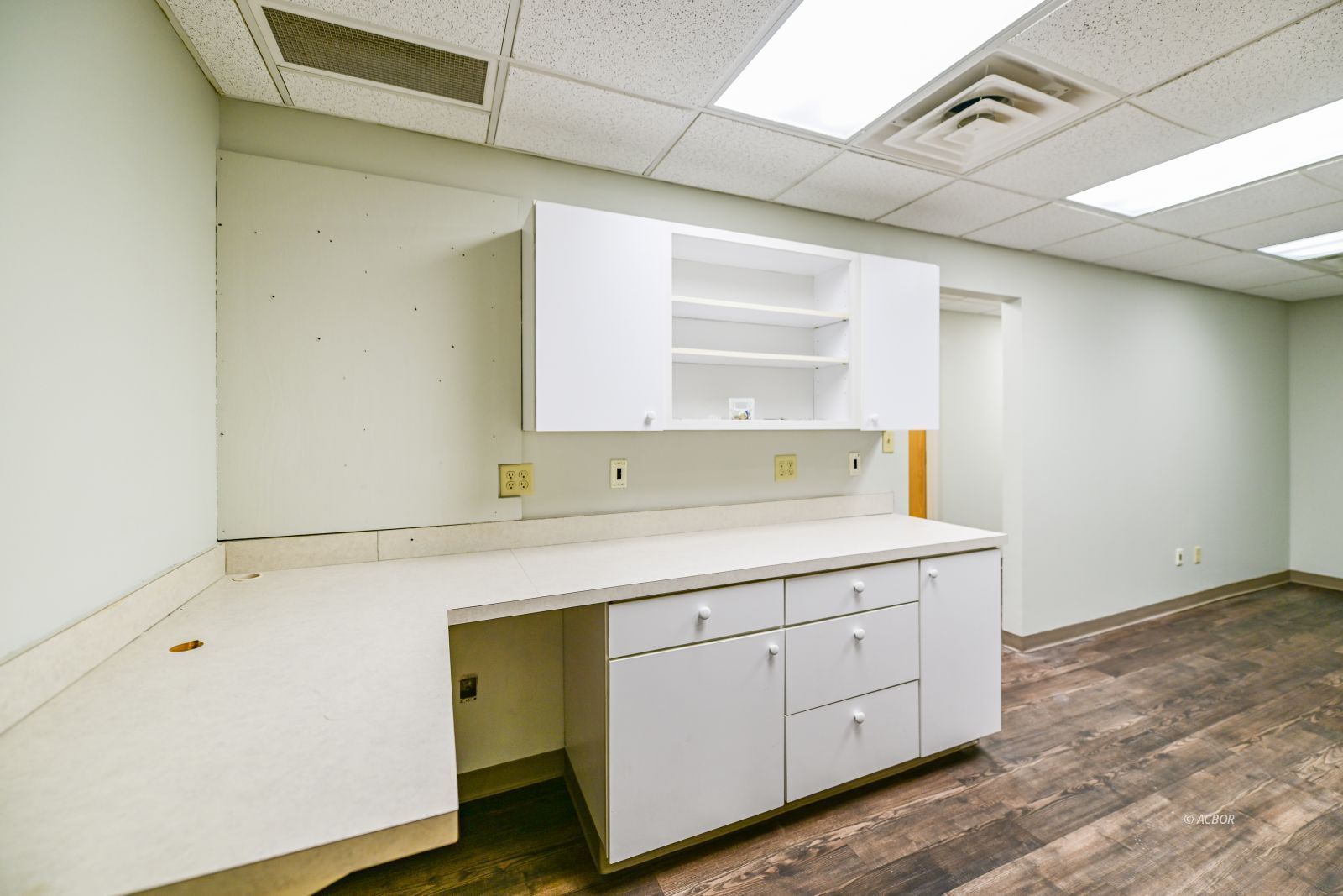 86 Columbus Cir # 203b Property Photo 46