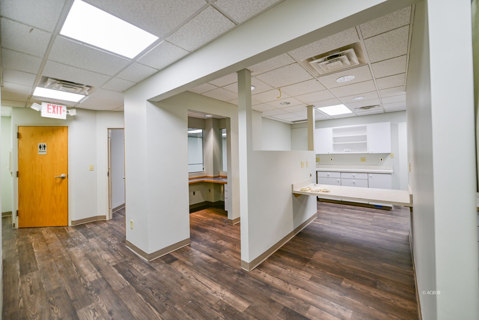 86 Columbus Cir # 203b Property Photo 51